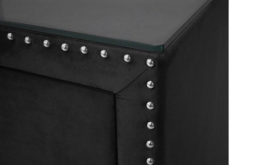 Crown Mark Furniture Lucinda 5 Drawer Chest in Black -  Chapter 11 Furniture (Lewiston, Maine)