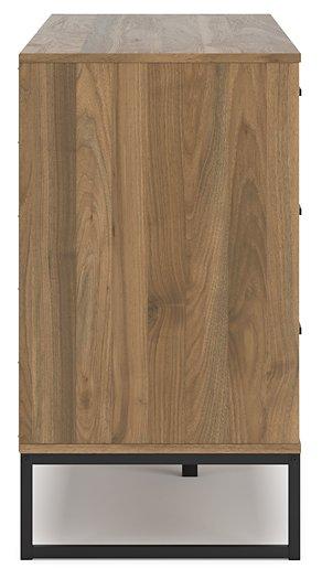 Deanlow Bedroom Package -  Chapter 11 Furniture (Lewiston, Maine)