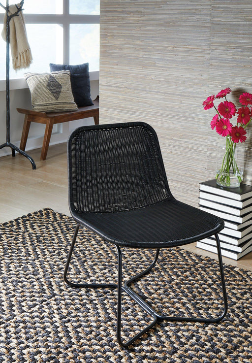 Daviston Accent Chair -  Chapter 11 Furniture (Lewiston, Maine)