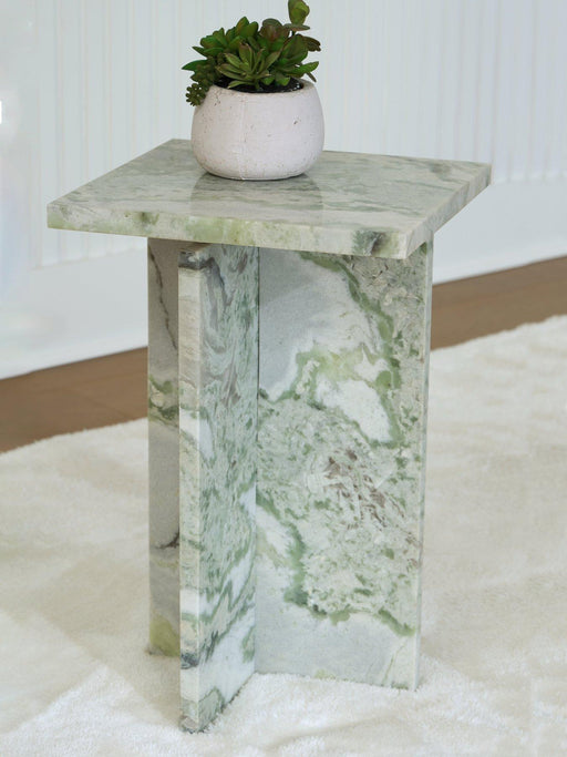 Deaconwell Accent Table -  Chapter 11 Furniture (Lewiston, Maine)