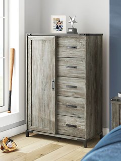 Frandern Dressing Chest -  Chapter 11 Furniture (Lewiston, Maine)