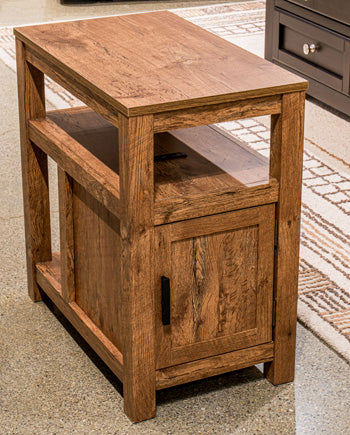 Fendenmore Chairside End Table -  Chapter 11 Furniture (Lewiston, Maine)
